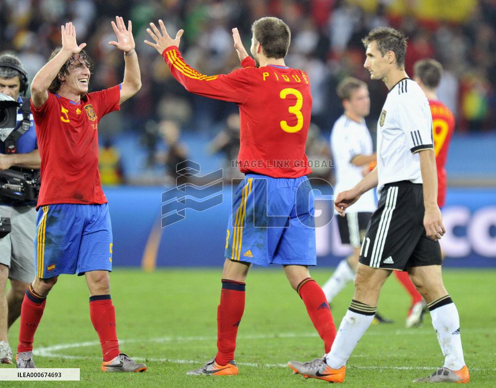 Spain beat Germany to reach World Cup final