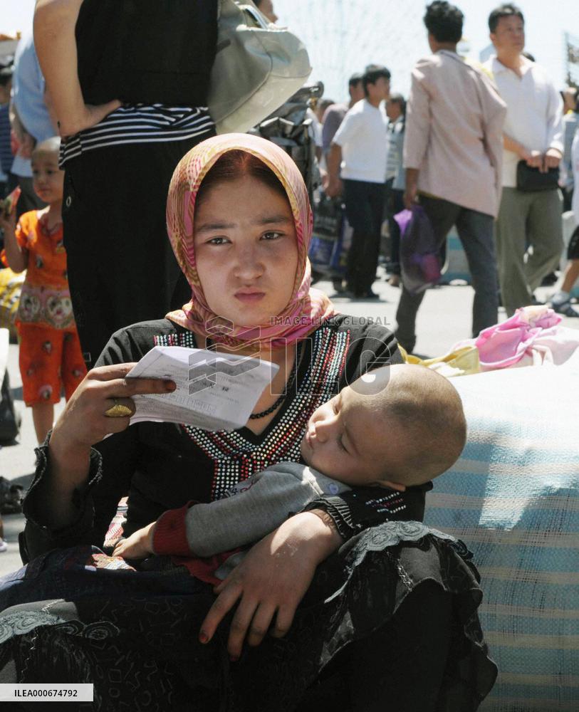 Uyghur people leave China's Urumqi to avoid clashes