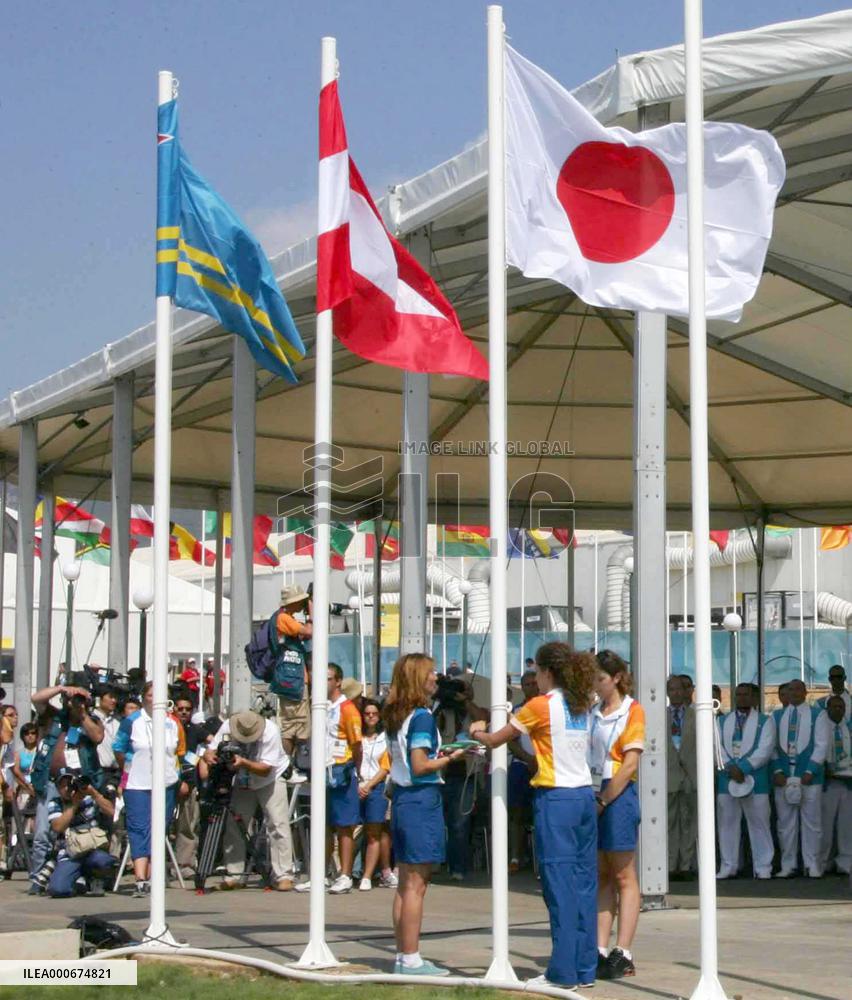 (5)Japan welcomed at Athens Olympic village