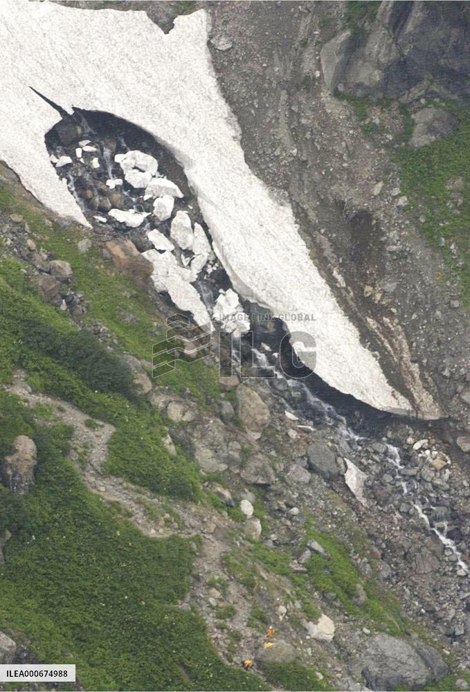Landslide kills climber on Mt. Shirouma in Nagano