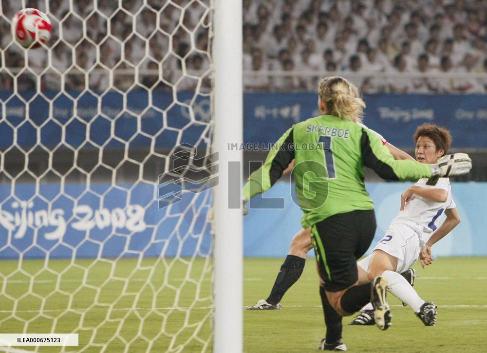 Preliminary Japan-Norway women's soccer match in Olympics