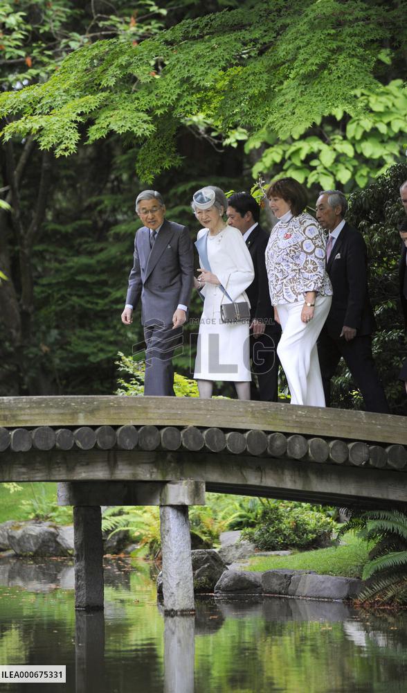 Japan imperial couple in Nitobe Memorial Garden