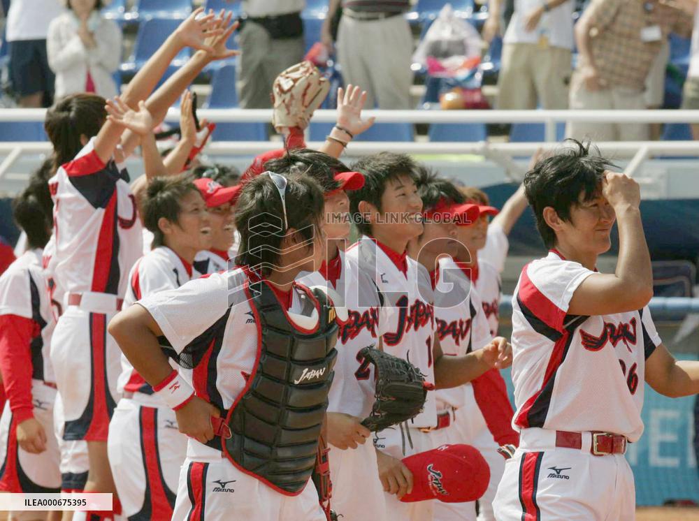 (3)Japan rebounds to clobber Taiwan in Athens softball