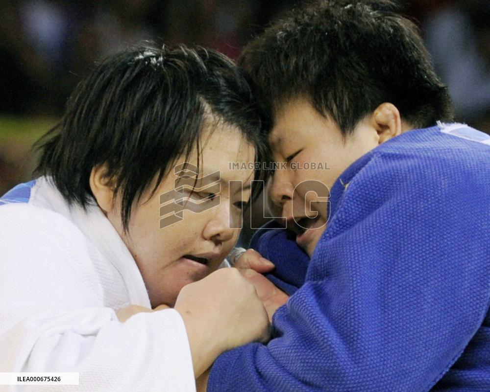 China's Tong wins women's over 78-kg class judo