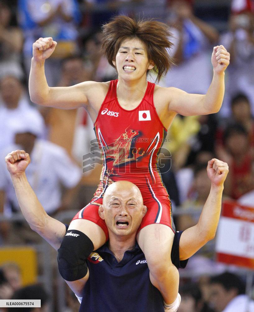 Olympics: Japan's Yoshida wins 55-kg wrestling gold