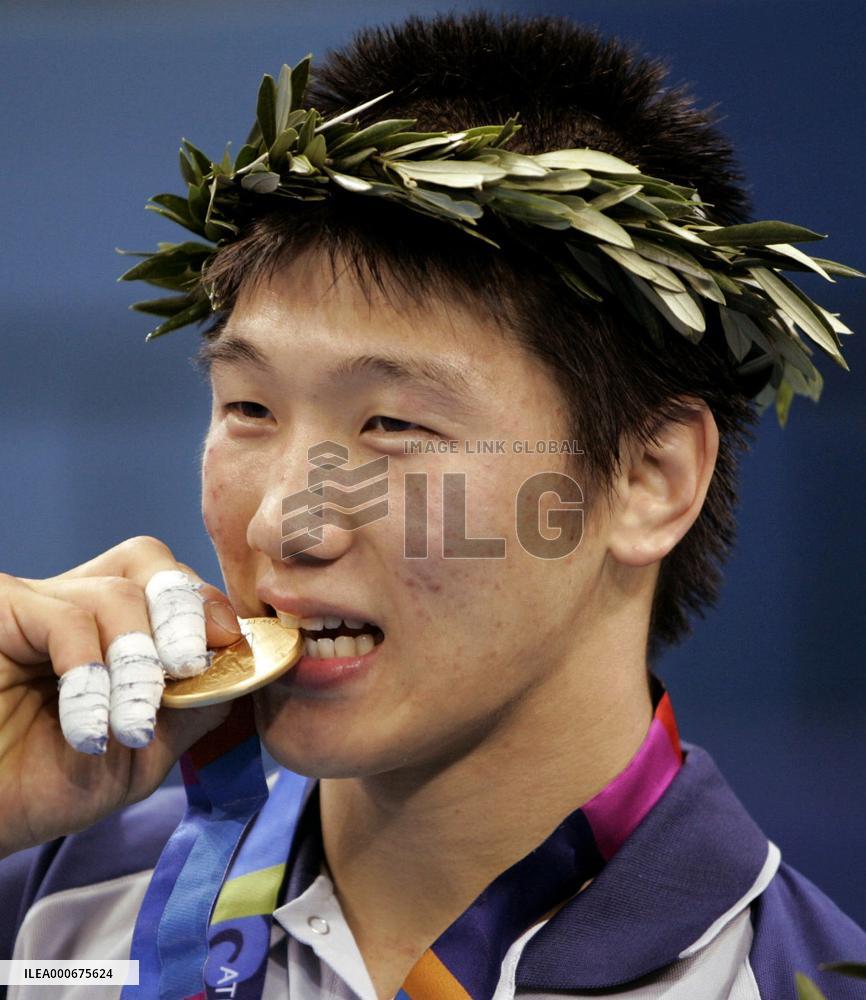 (2)S. Korea's Lee wins men's 73-kg judo