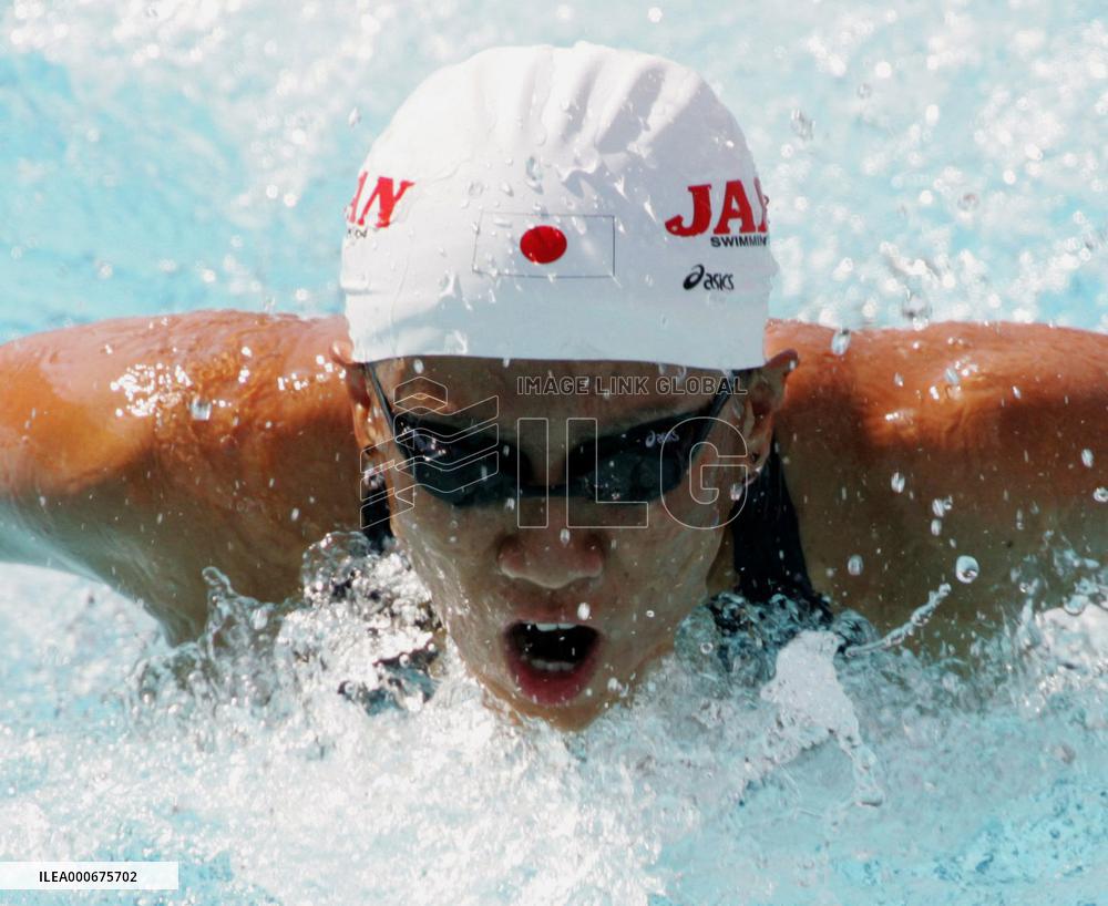Osada advances to women's 200m butterfly semis