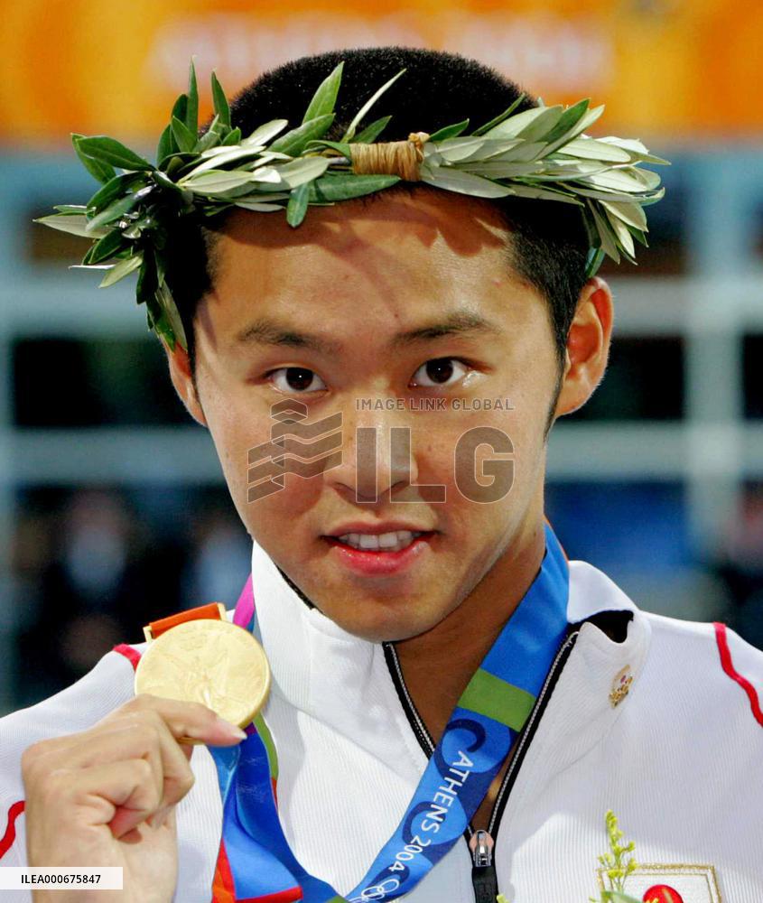 (1)Kitajima gets 2nd Athens gold, sets Olympic record
