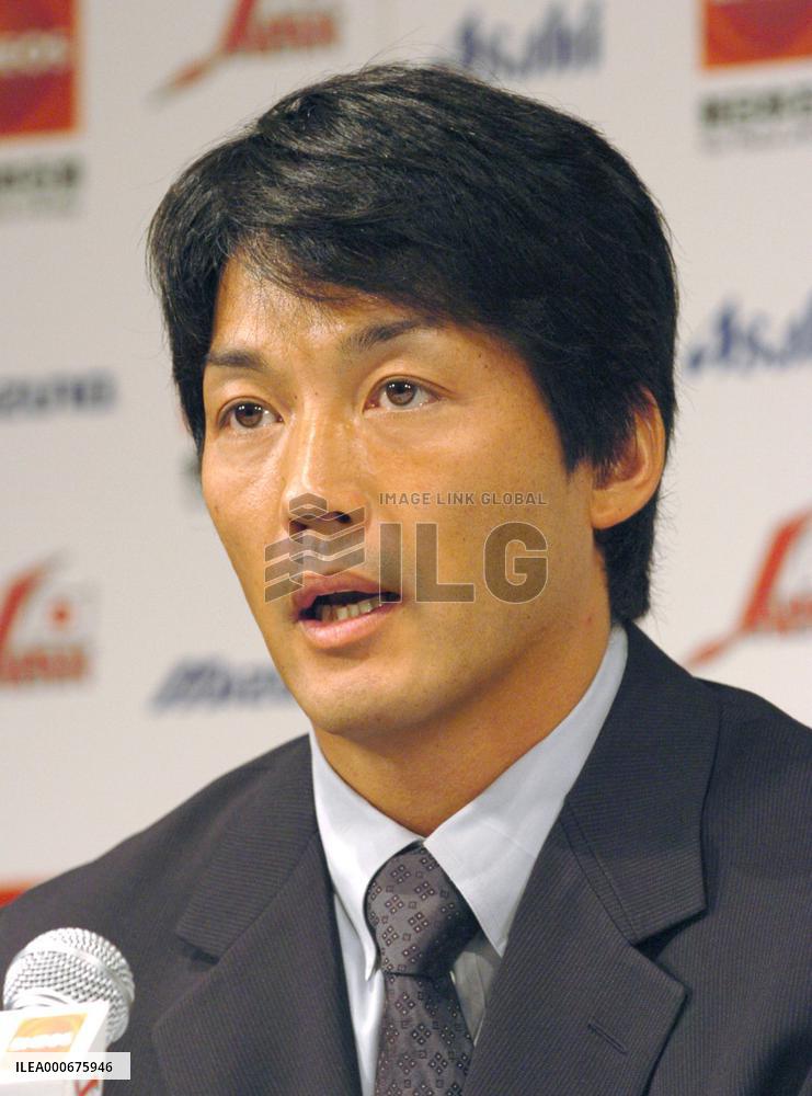 (2)Japan baseball manager Nagashima gives up trip to Athens