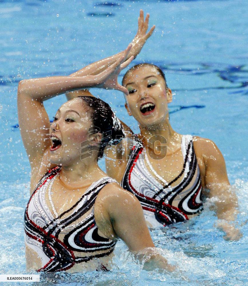 Japan's Suzuki and Harada win bronze in synchronized swimming