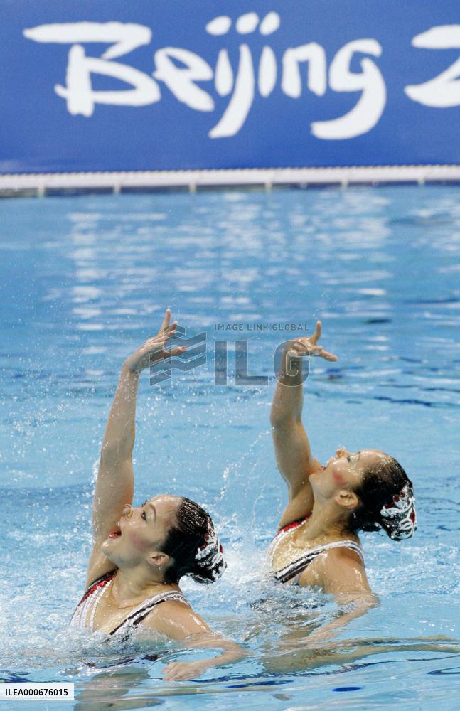 Japan's Suzuki and Harada win bronze in synchronized swimming