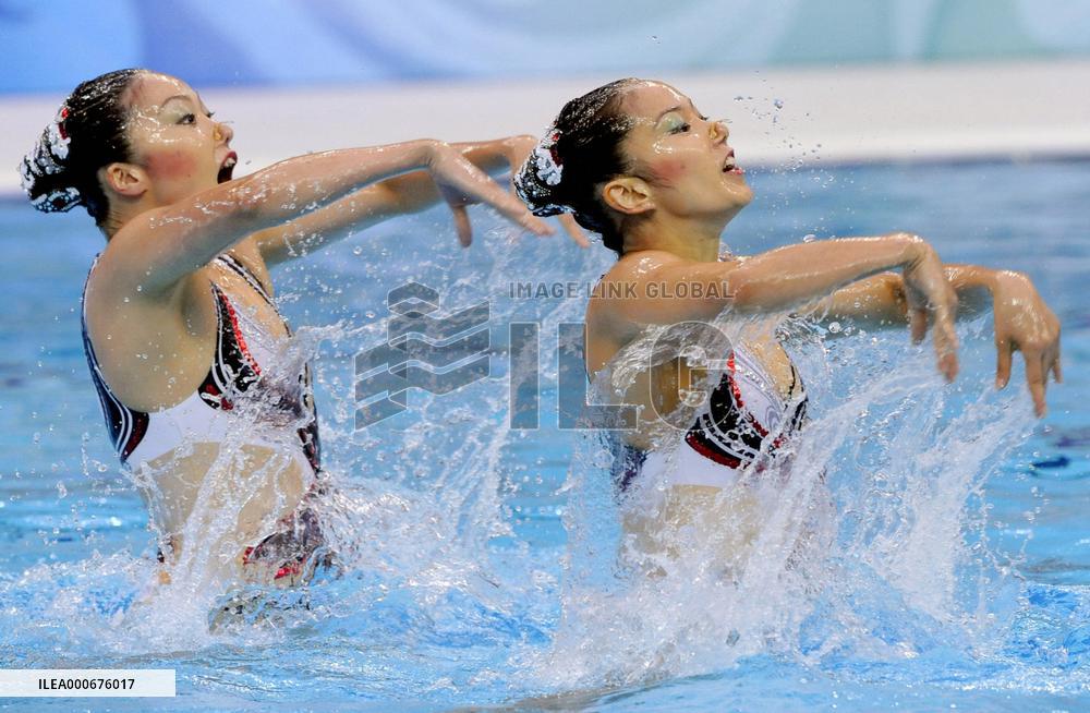 Japan's Suzuki and Harada win bronze in synchronized swimming
