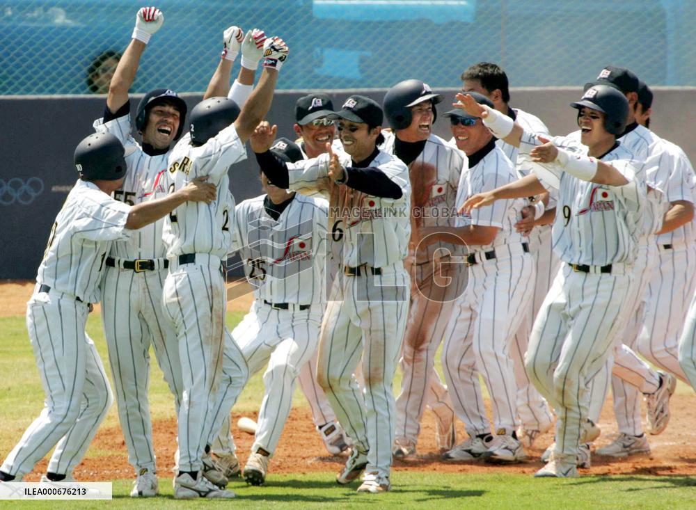 (3)Japan advances to semis in Olympic baseball