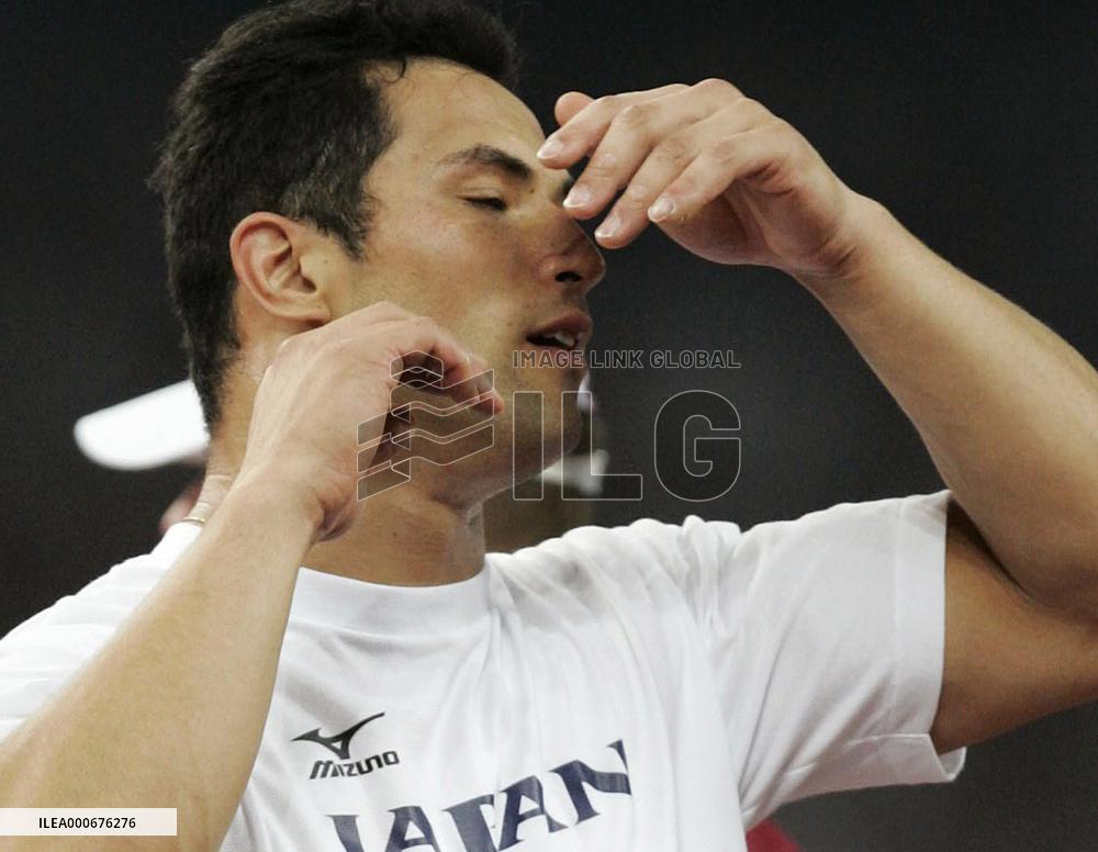 (2)Japan's Murofushi wins silver in men's hammer throw