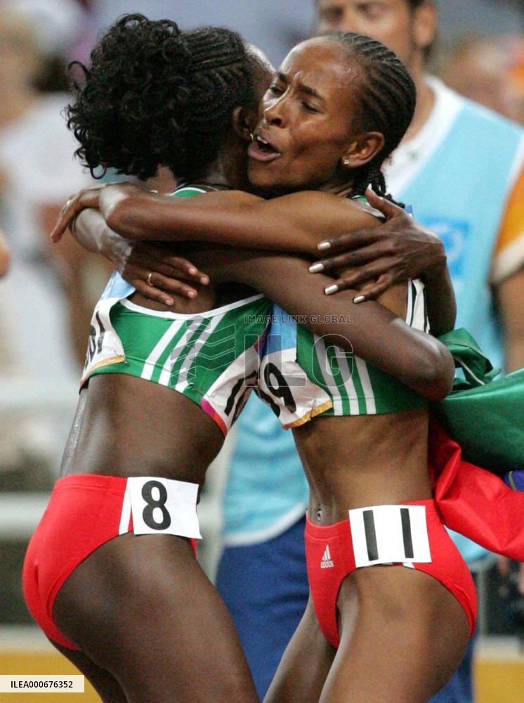 (2)Ehiopia's Defar wins women's 5,000m