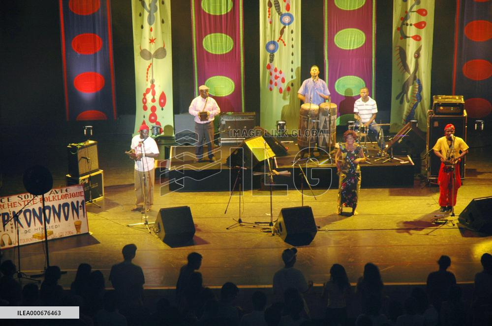 Congolese musical group begins performance tour of Japan