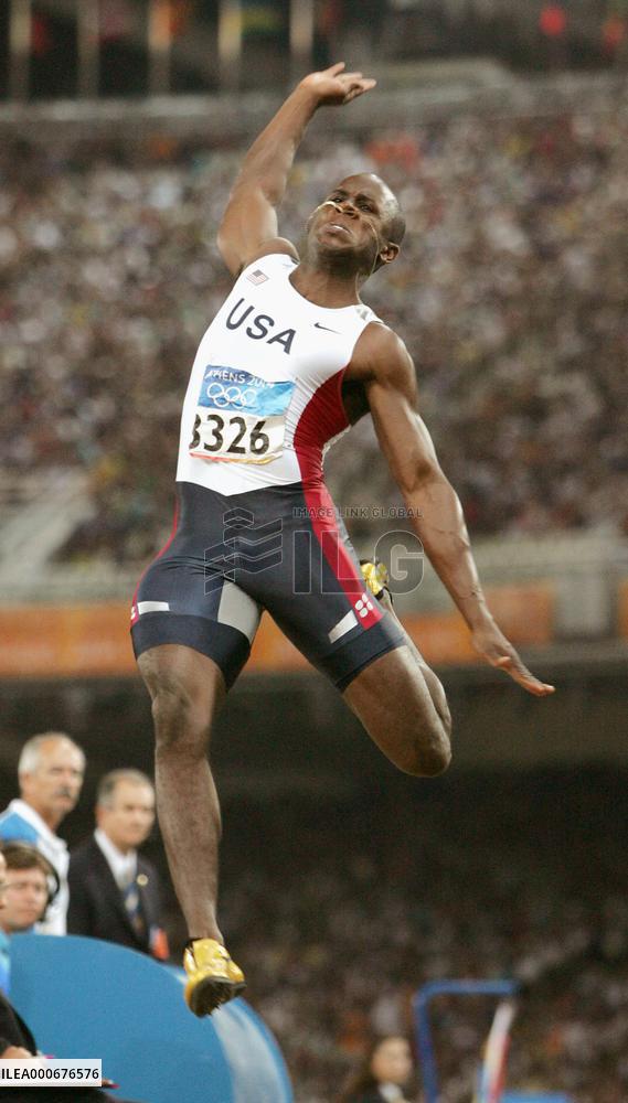 (1)Phillips wins gold in men's long jump in Olympics