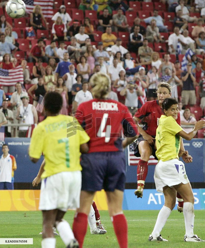 (3)U.S. team wins gold in women's Olympic soccer