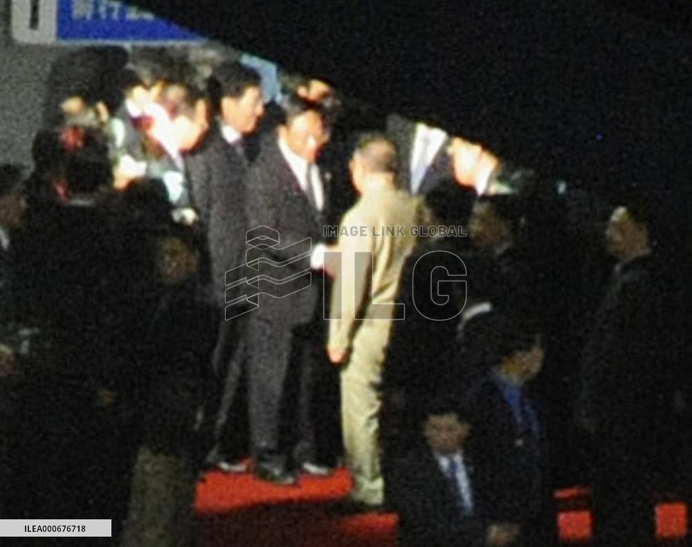 Kim Jong Il apparently leaves Changchun