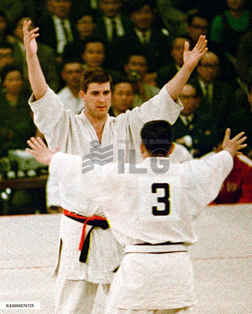 Tokyo Olympic judo gold medalist Geesink dies