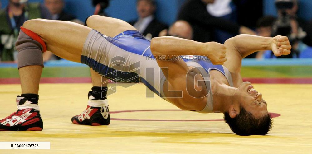 (1)Inoue takes bronze in men's 60-kg freestyle wrestling