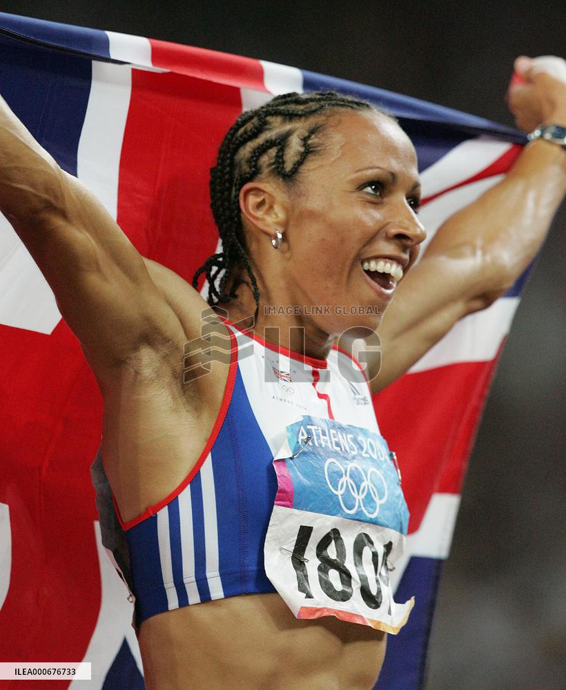 (2)Britain's Holmes wins gold in women's 1,500 meters