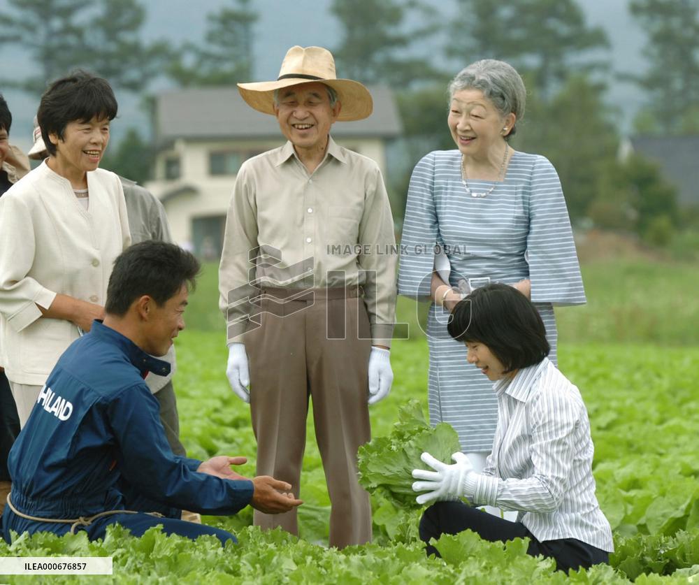 Imperial family visit farmer in Nagano