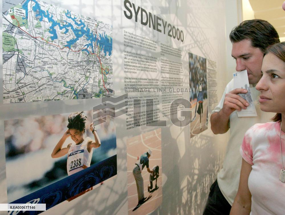 (2)Marathon museum opens in Greece