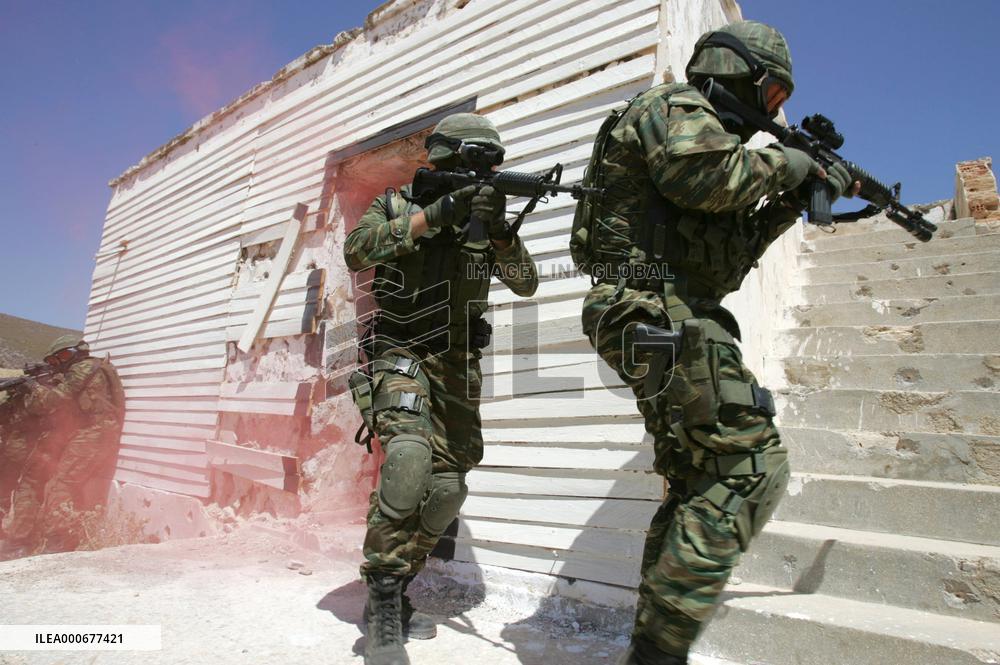 Greece prepares manual for possible terror attacks in Olympics