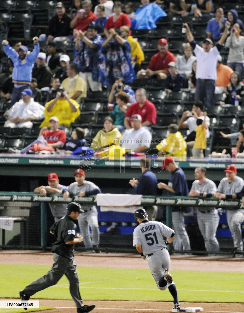 Ichiro closes in on 200-hit plateau