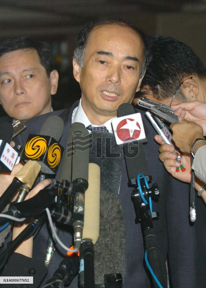 Japan envoy denies report Koizumi hopes to make 3rd N. Korea vis