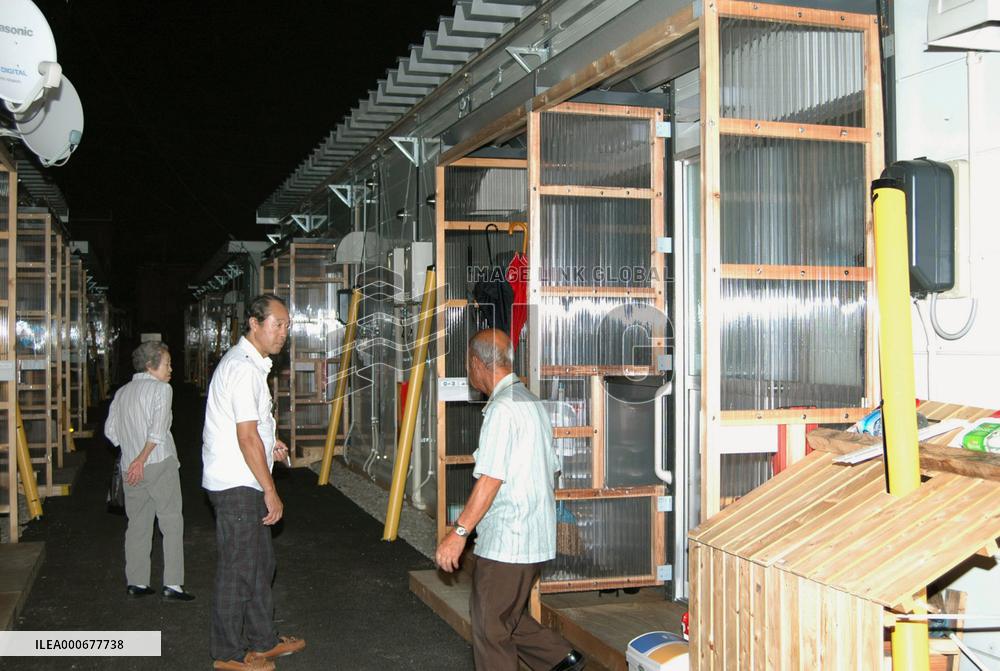 3,000 live in makeshift houses 2 months after Niigata quake