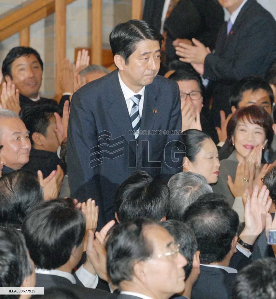 Abe elected LDP chief to be Japan's new leader