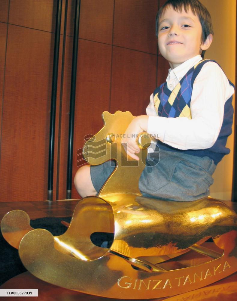 Tanaka Kikinzoku Jewelry unveils gold pony to fete royal birth