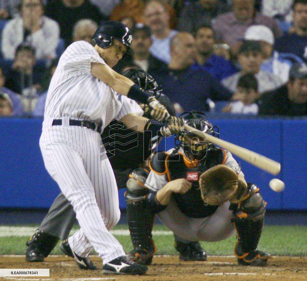 Matsui makes comeback on defense in Yankees win