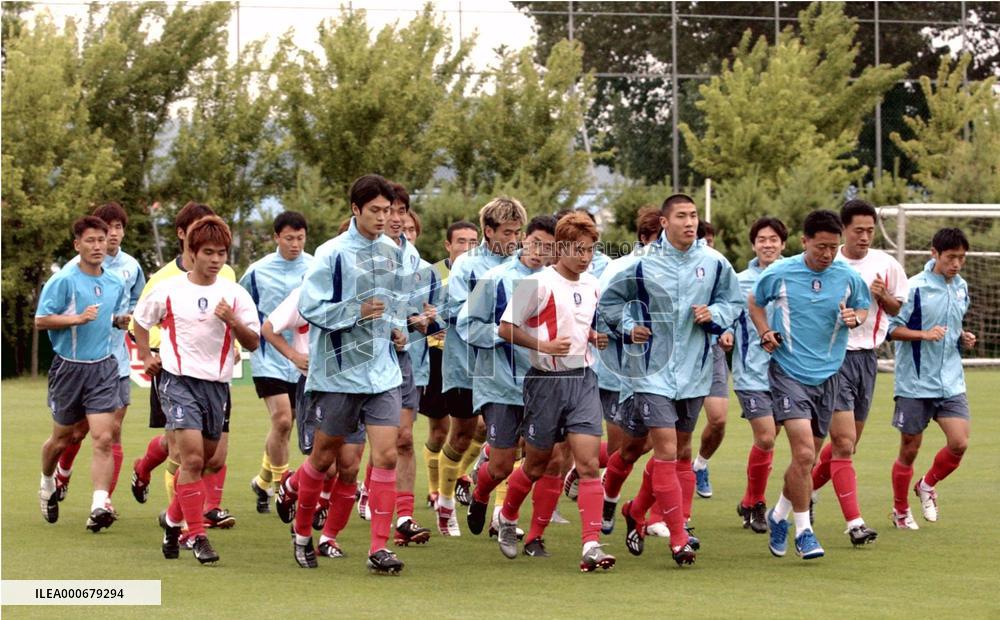 S. Korea train for semifinal against Germany