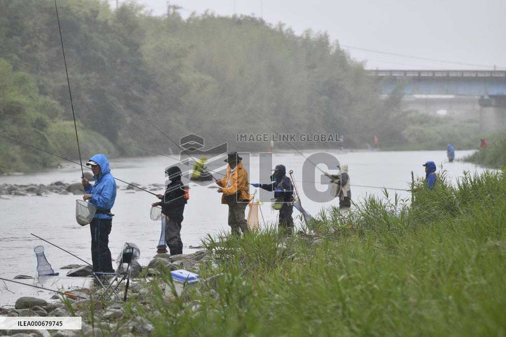 Fishing ban lifted in nuclear crisis-hit Fukushima town