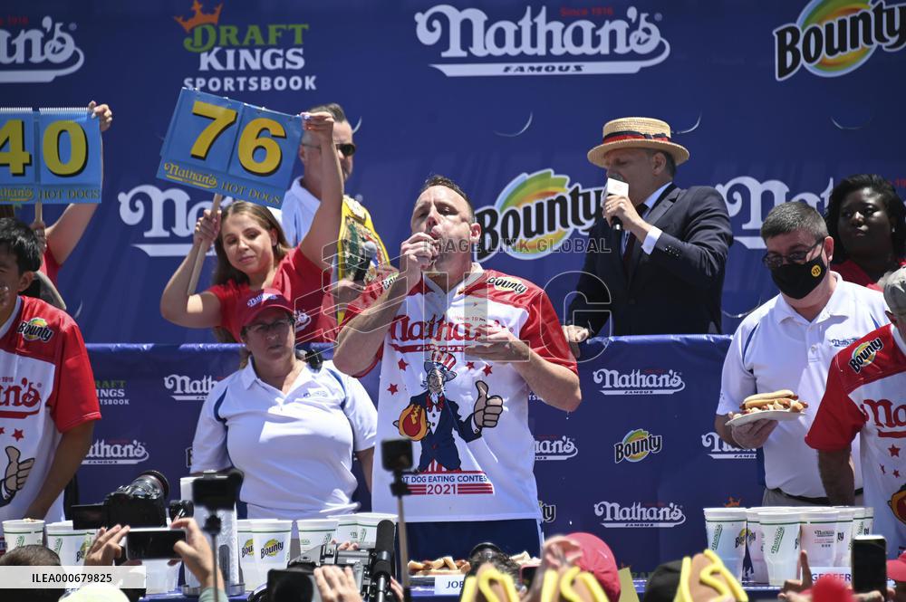 Hot dog eating contest