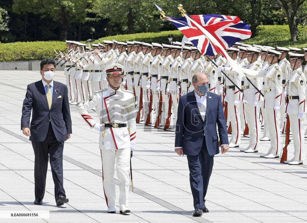 British Defense Secretary Wallace in Tokyo