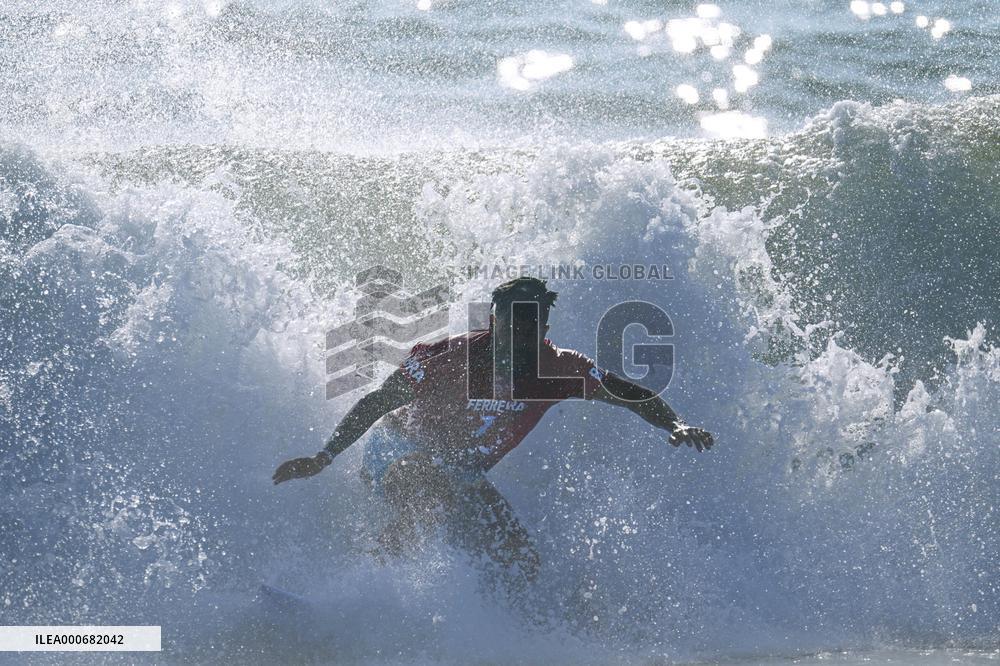 Tokyo Olympics: Surfing