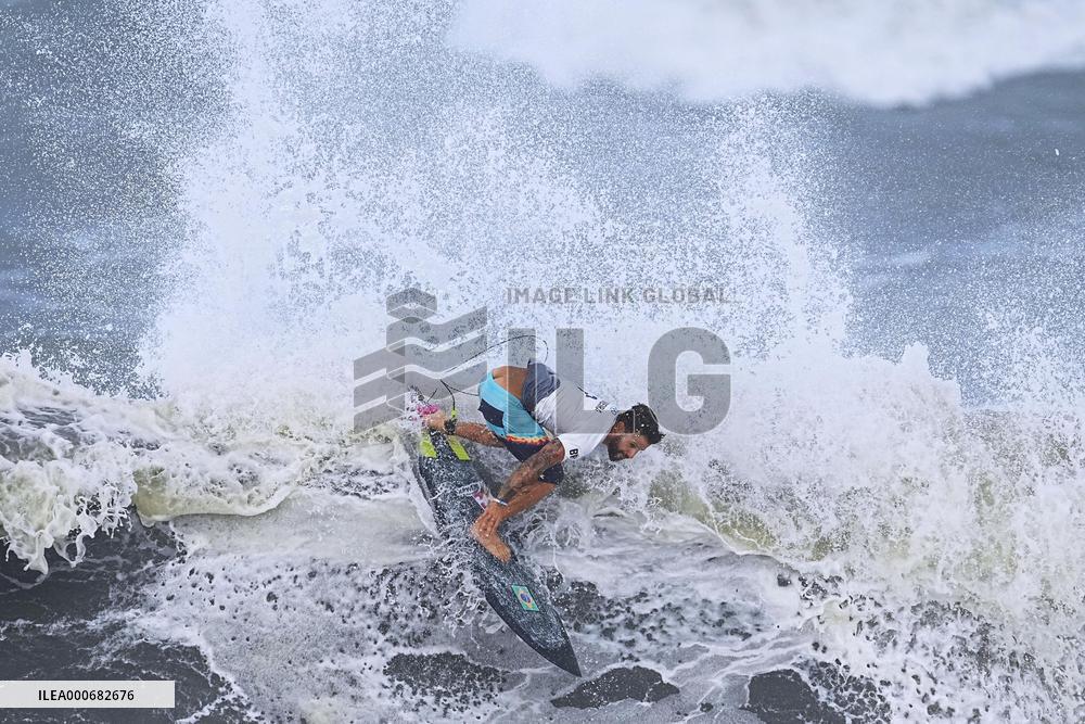 Tokyo Olympics: Surfing