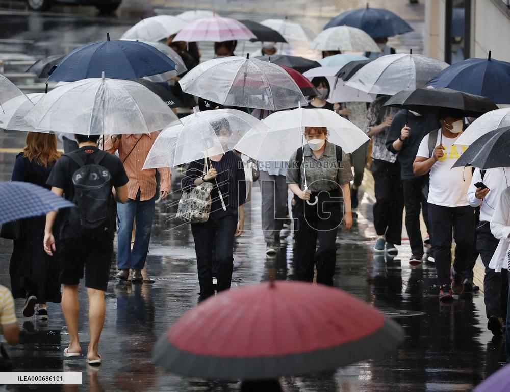 Tokyo logs record 5,773 COVID-19 cases