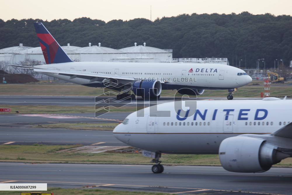 United Airlines logo