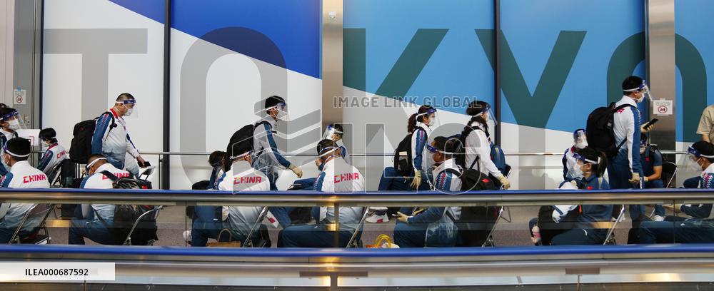 Para athletes arrive in Japan