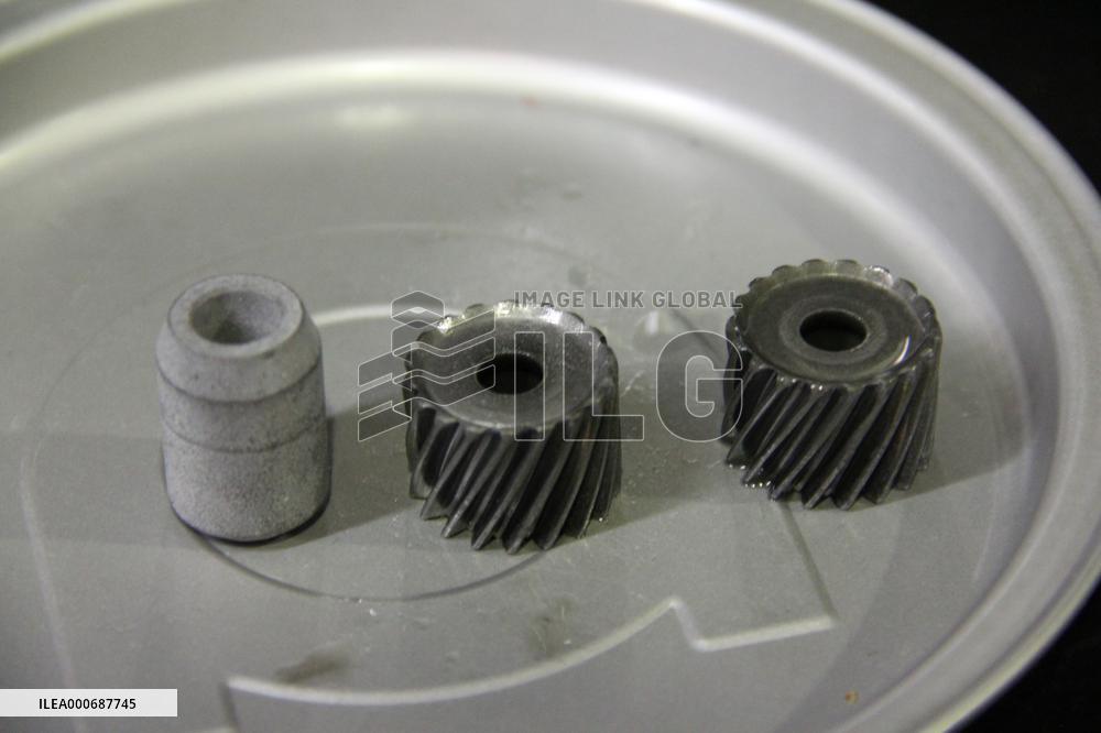 Helical gears manufactured using a new method of vibration press
