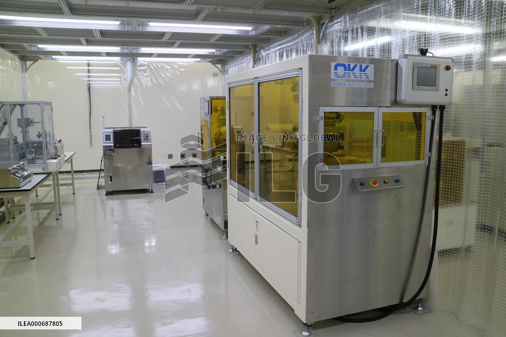 Demonstration room for Omiya Kogyo's semiconductor and electronic component manufacturing equipment