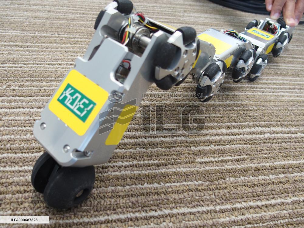 Kohyei Setsubi's Snake-Type Piping Exploration Robot