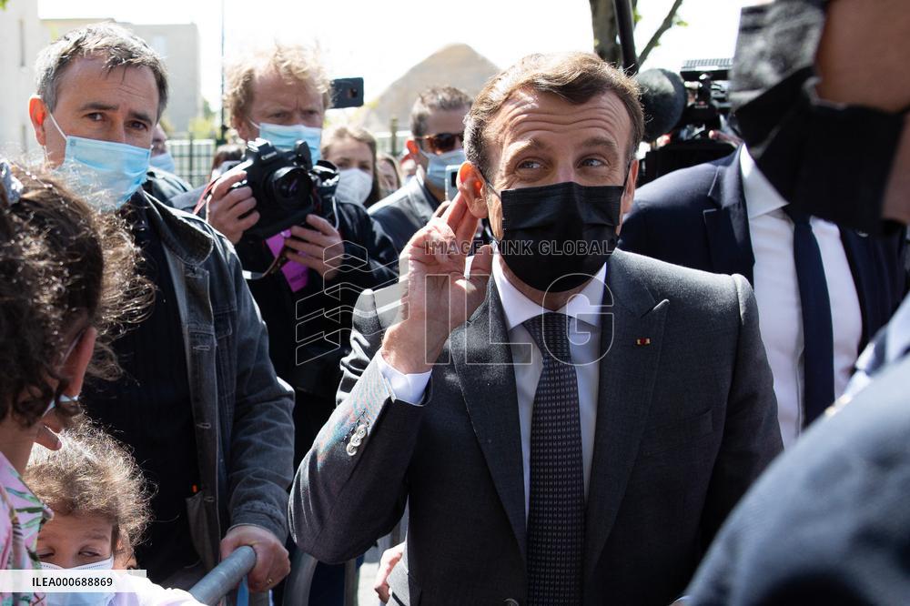 Emmanuel Macron Visits A Primary School - Melun