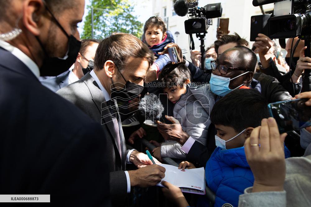 Emmanuel Macron Visits A Primary School - Melun