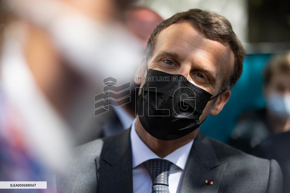 Emmanuel Macron Visits A Primary School - Melun